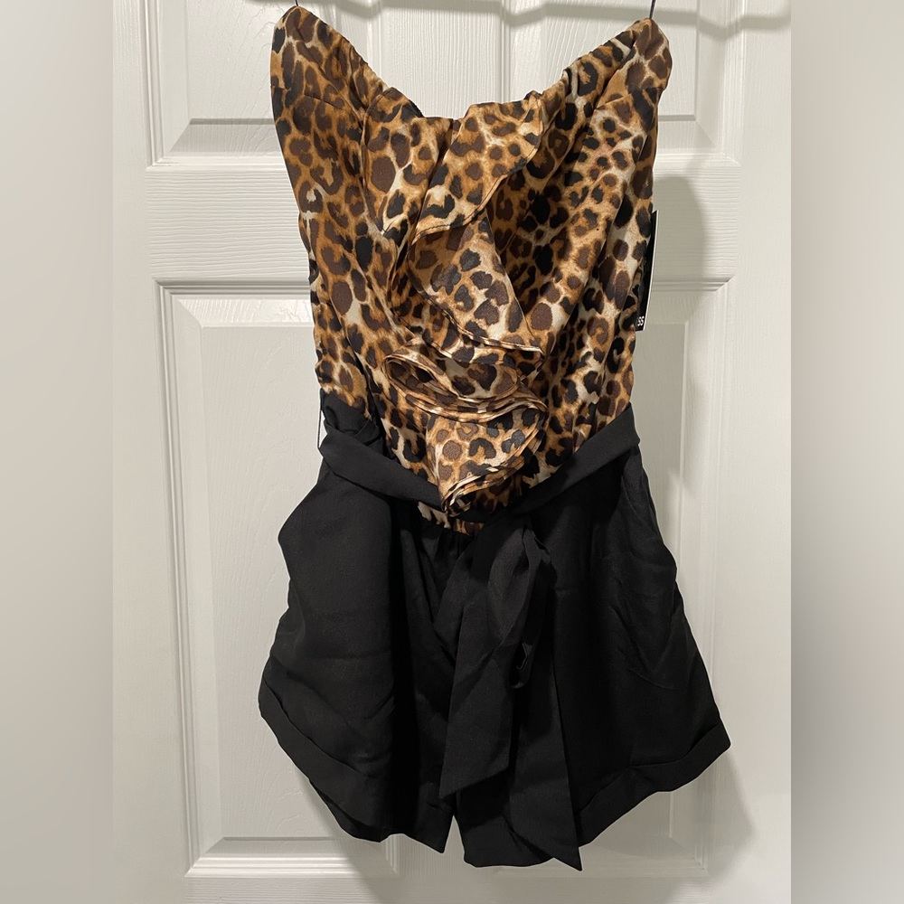 NWT Express Romper, Size Small, Leopard Print and Black, Leopard Print Romper - Picture 3 of 6